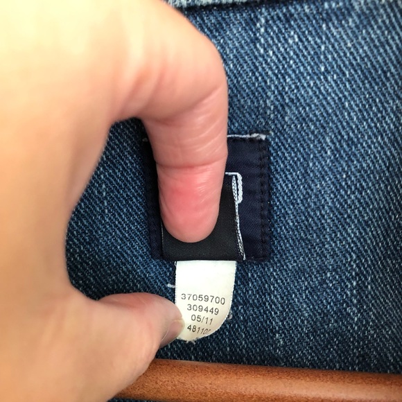 Gap 1969 distressed denim jacket Xs from 2011 bronze buttons! - Picture 11 of 14